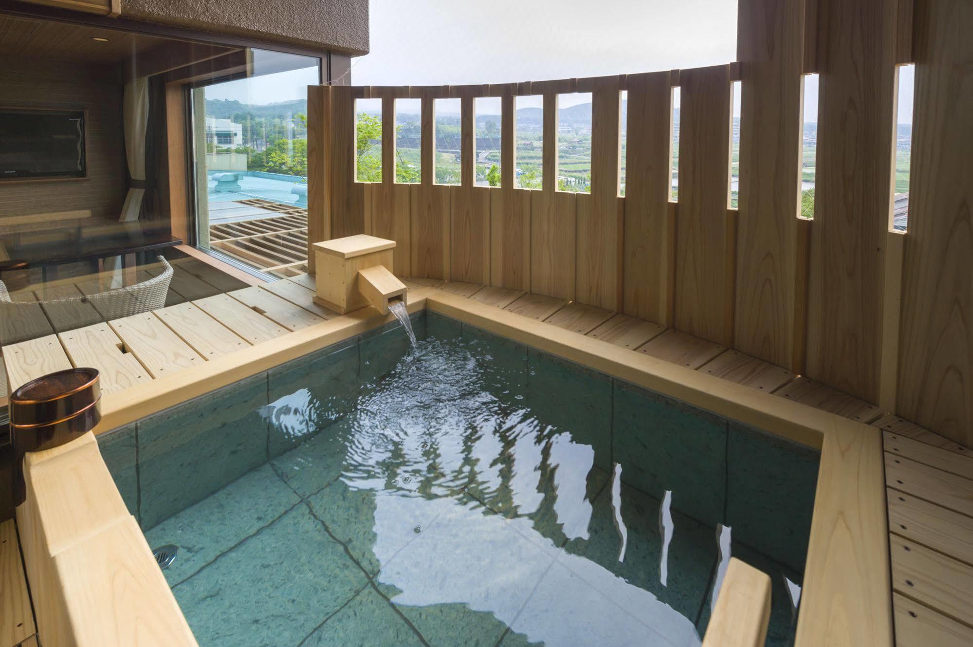Fujisan Onsen Bessho Sasa Hotel Fujiyoshida Exterior foto