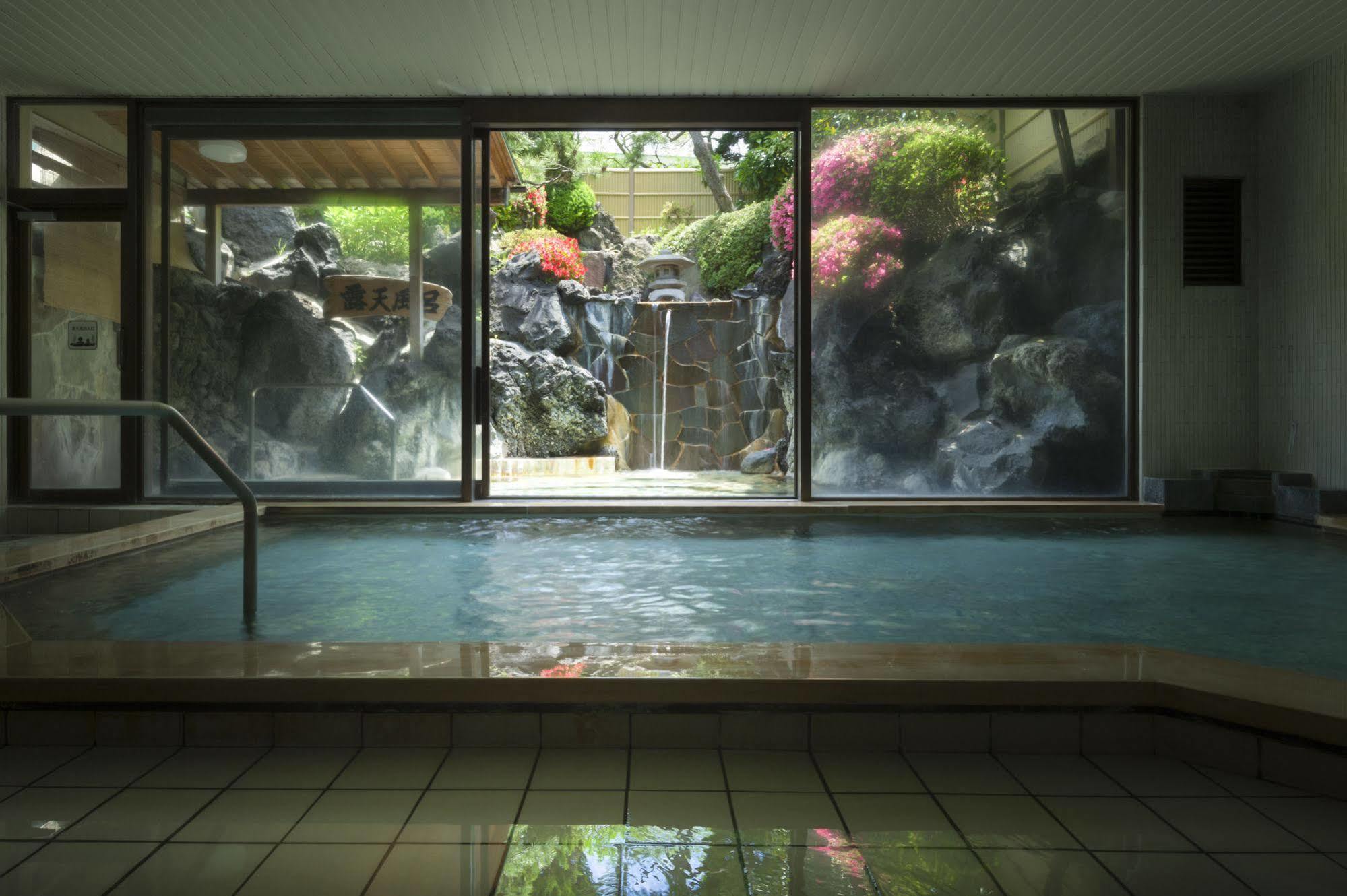 Fujisan Onsen Bessho Sasa Hotel Fujiyoshida Exterior foto