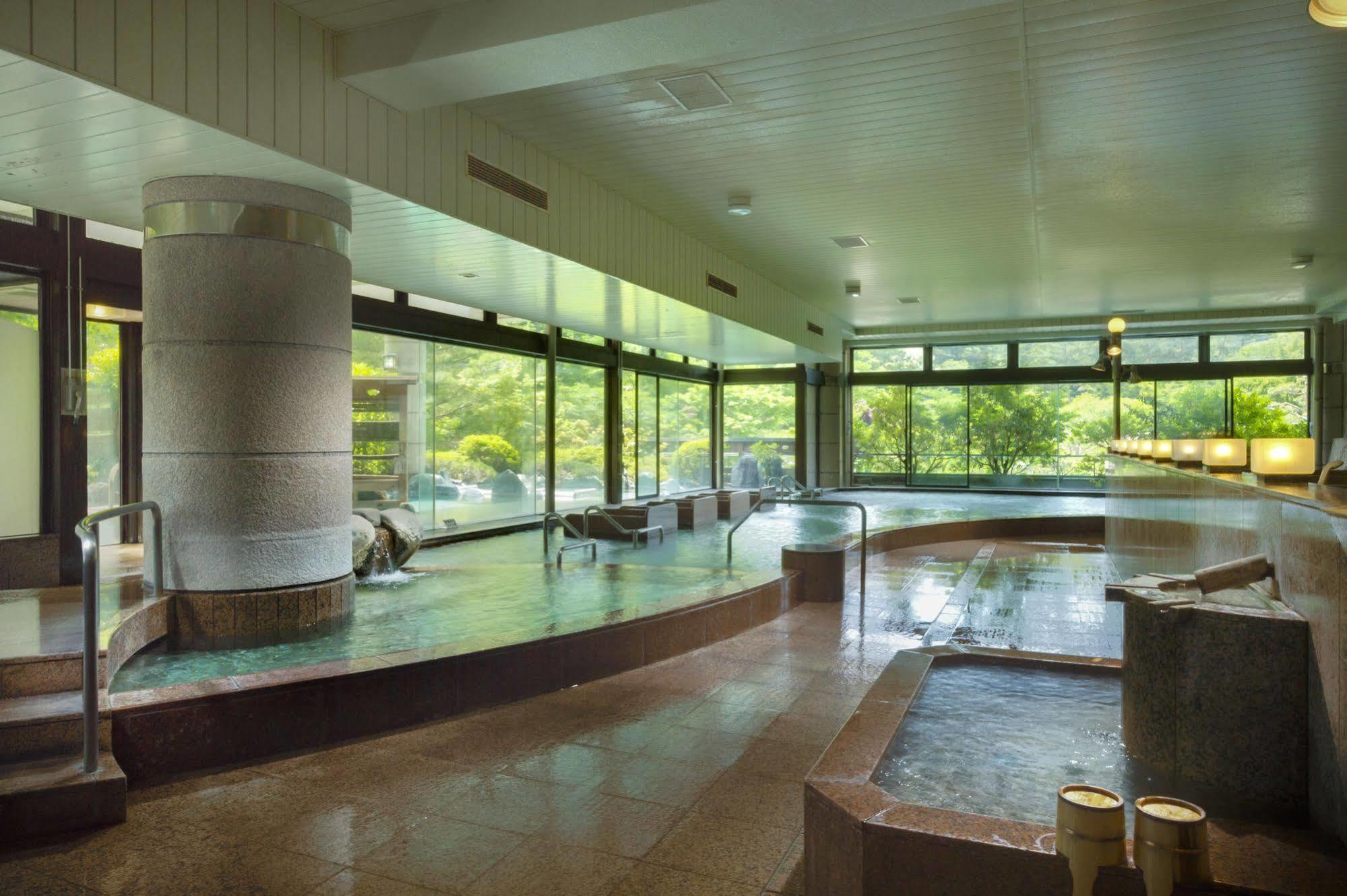 Fujisan Onsen Bessho Sasa Hotel Fujiyoshida Exterior foto